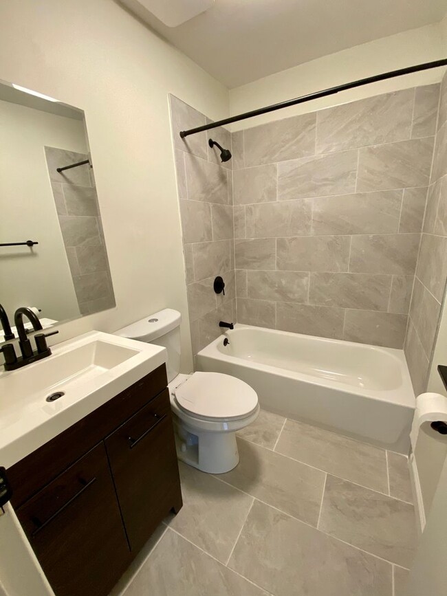 Interior Photo - Hampton Gardens