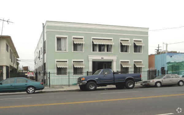 Building Photo - 4309 S Main St