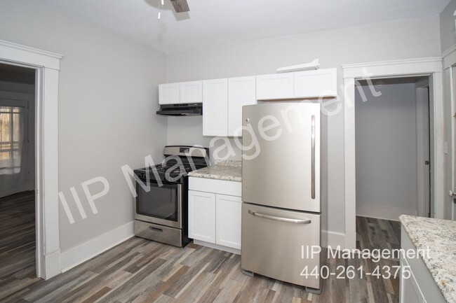 Foto del edificio - UPDATED 1 BEDROOM UNIT IN THE HEART OF TRE...