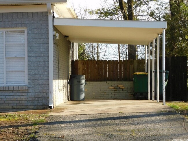 Building Photo - 3 Fair Hill Cir
