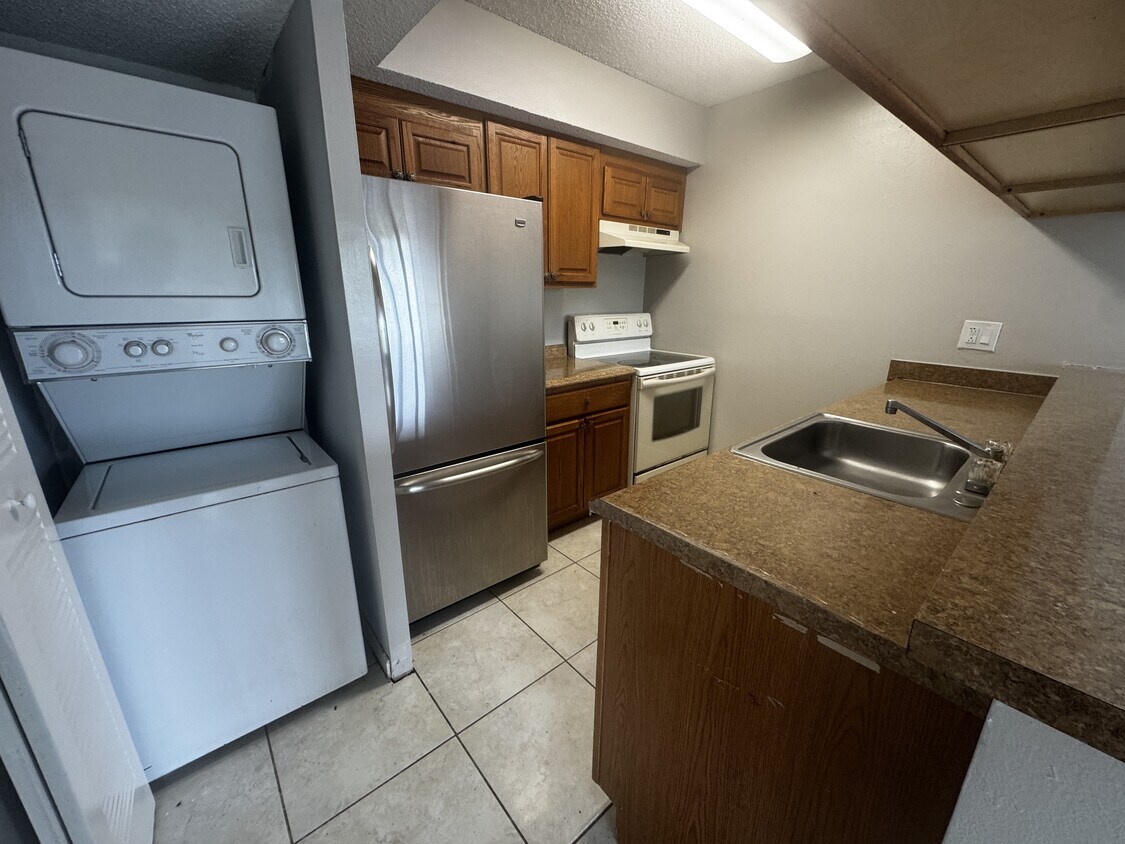Foto principal - 5686 Rock Island Rd