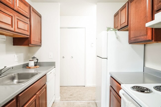 Interior Photo - Hillcrest / Park Place