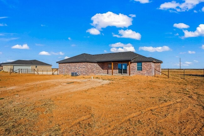 Building Photo - Country Living In Roosevelt ISD!