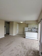 Building Photo - 215 Carnarvon St