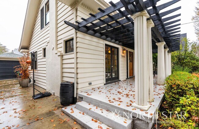 Foto del edificio - Classic Portland Home Heart of Irvington