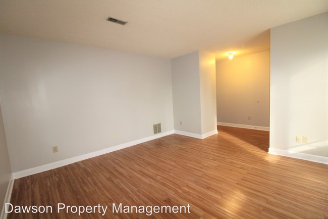 Building Photo - 2528 Vail Ave