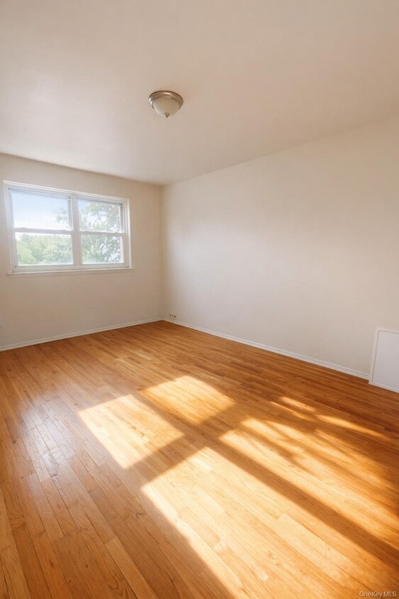 Building Photo - 1958 Burke Ave