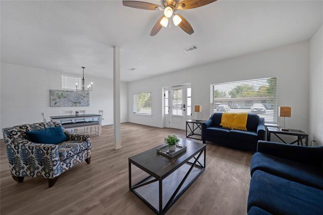 Foto del edificio - 1011 S Armstrong Ave