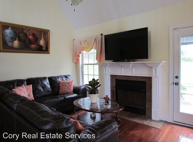 Building Photo - 3 br, 2.5 bath House - 1410 Bruceton Dr.