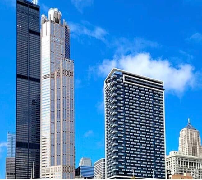 Building Photo - 235 W Van Buren St