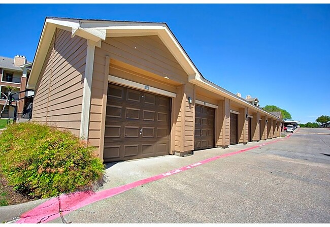 Building Photo - The Life at Westland Estates