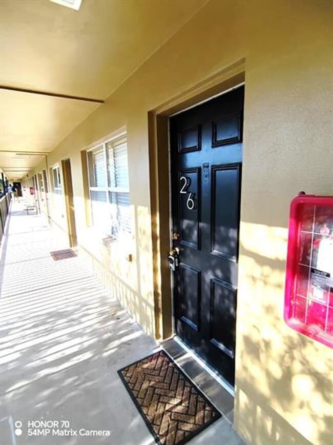 LIMITED-TIME OPPORTUNITY: NOW ACCEPTING SE... - LIMITED-TIME OPPORTUNITY: NOW ACCEPTING SE... Apartment