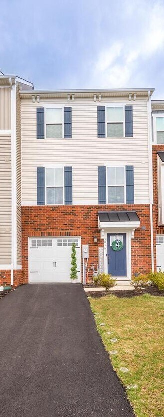 Building Photo - 3016 Strasbaugh Dr