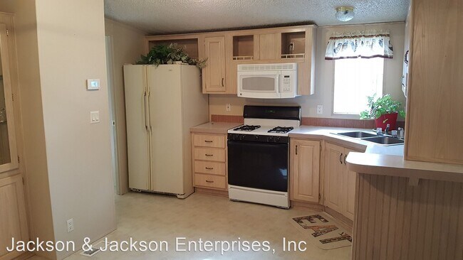 Building Photo - 4 br, 2 bath House - 5447 N Thornton Place