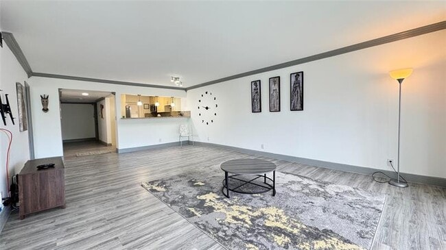 Building Photo - 2650 S Course Dr