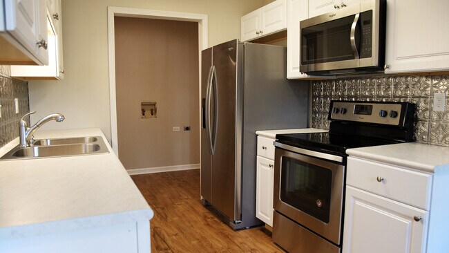 Foto del edificio - 5 Oak Forest Pl