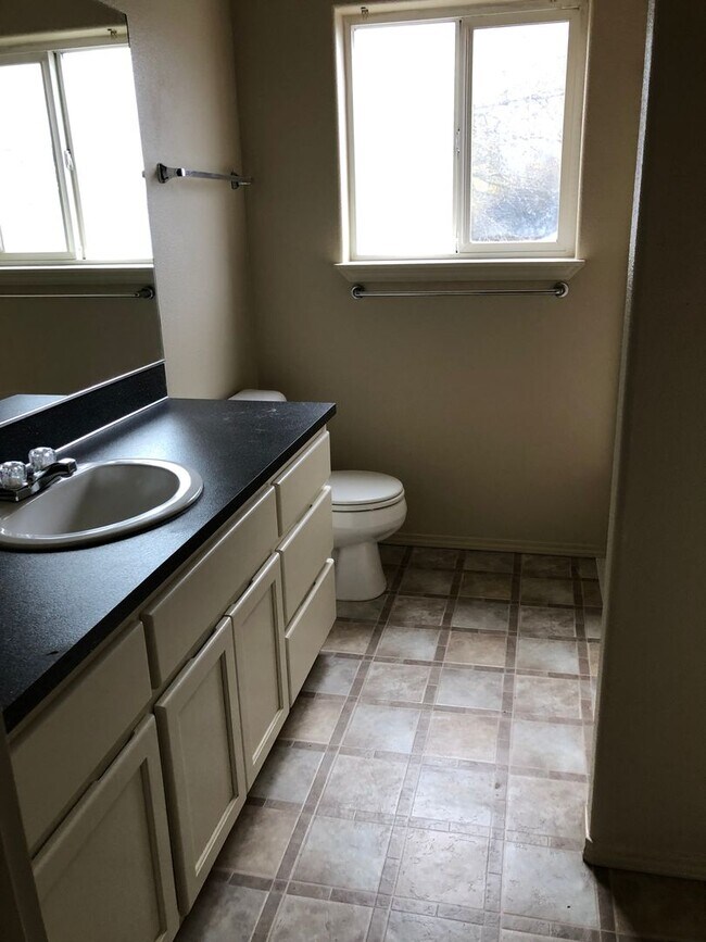 Foto del edificio - 3 Bedroom 2.5 bath house in Newberg