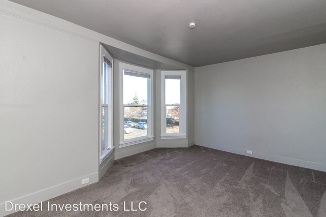 Building Photo - 1302-1310 S 7th St