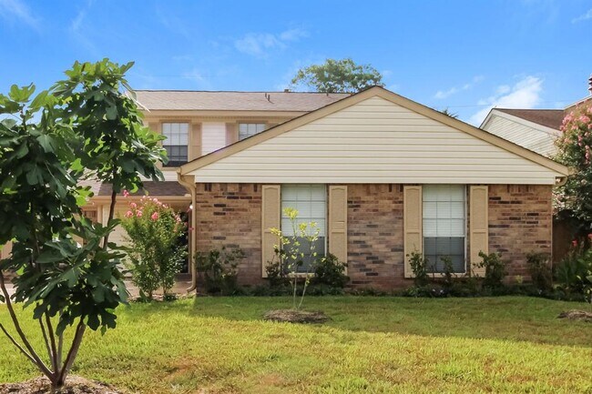 Building Photo - 2827 Country Pl Dr