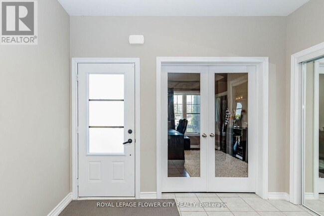 Building Photo - 944 O'Reilly Crescent