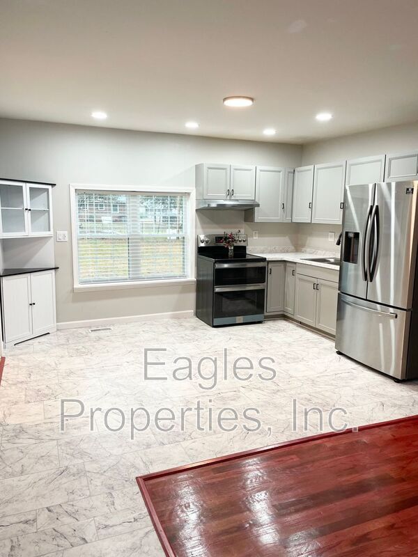 Foto del edificio - 104 Lane St