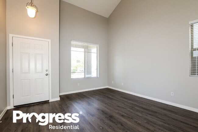 Foto del edificio - 14987 N 174th Ave
