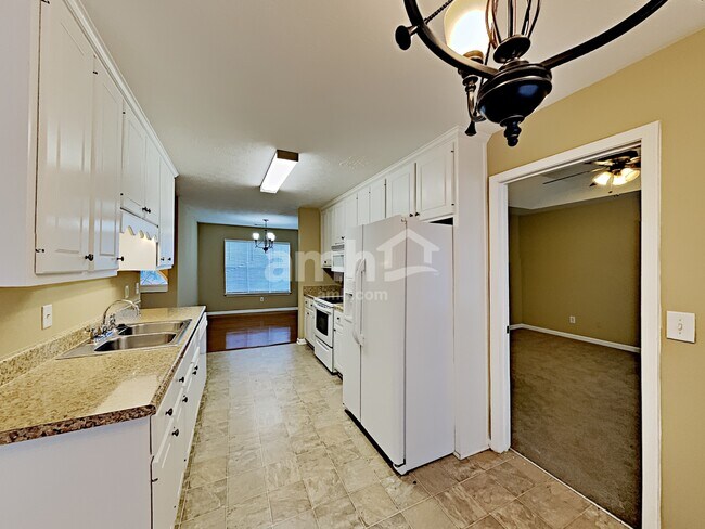 Foto del edificio - 4101 S Fork Dr