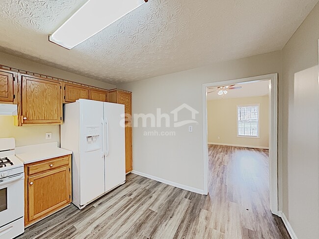 Building Photo - 3349 Mooring Dr