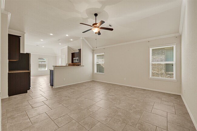 Foto del edificio - 16622 Lake Prince Ln