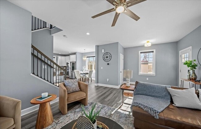 Building Photo - 3BR, 2.5BA Home in Desirable Augusta Road ...