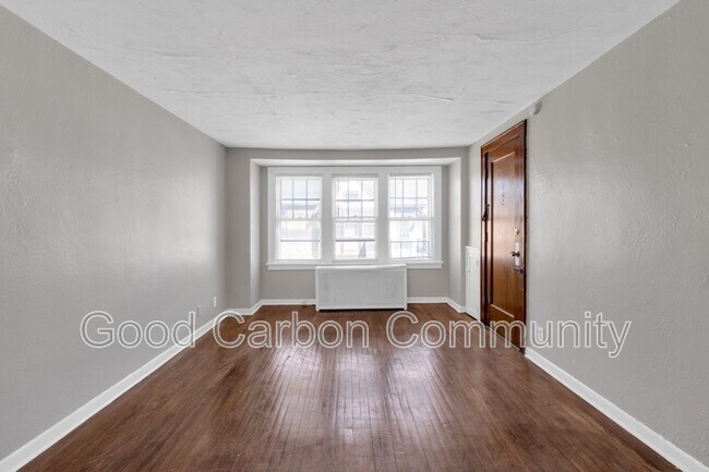 Foto del edificio - 171 Sanders Rd