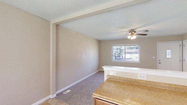 Building Photo - 2505 Gina Dr