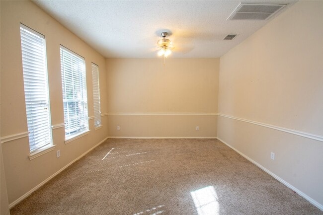 Building Photo - 1309 Rosebrook Dr
