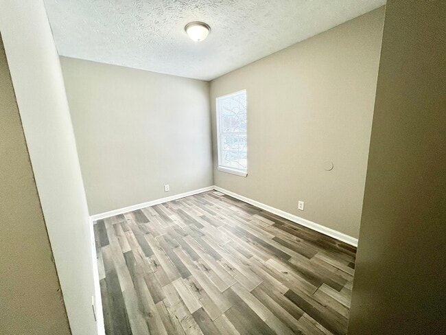 Building Photo - 205 N 26th St