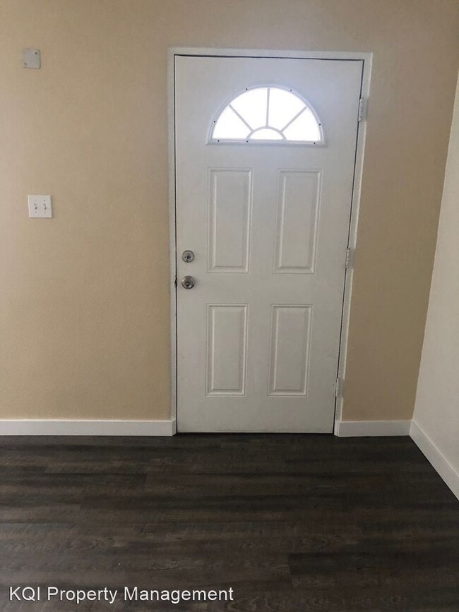 Foto del edificio - 3 br, 1 bath House - 211 Pine Street NE