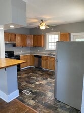 Building Photo - 208 NW End Blvd