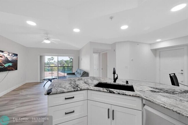 Foto del edificio - 3744 NW Adriatic Ln