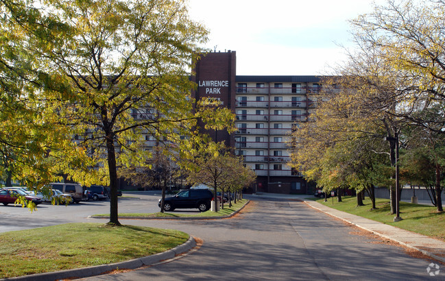 Building Photo - Lawrence Park