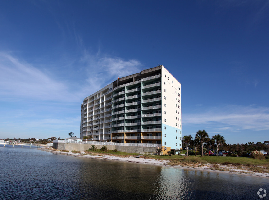 Primary Photo - Harbour Pointe