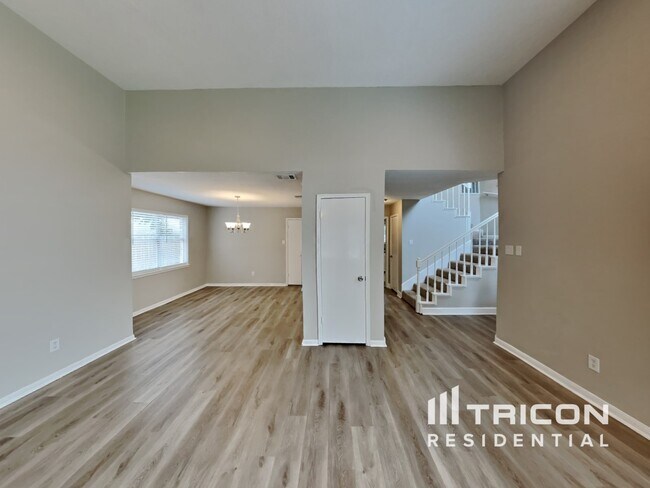 Building Photo - 5711 Kiowa Timbers Dr