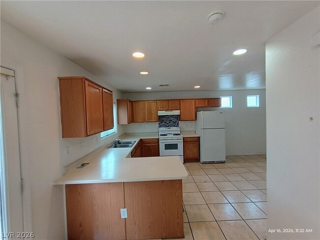 Foto del edificio - 5195 Shreve Ave