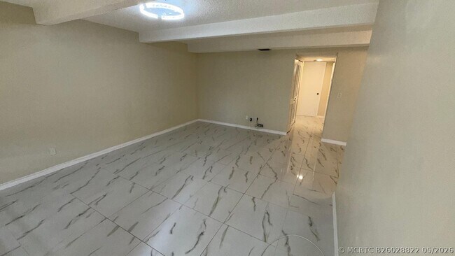 Foto del edificio - 1225 S Flagler Ave