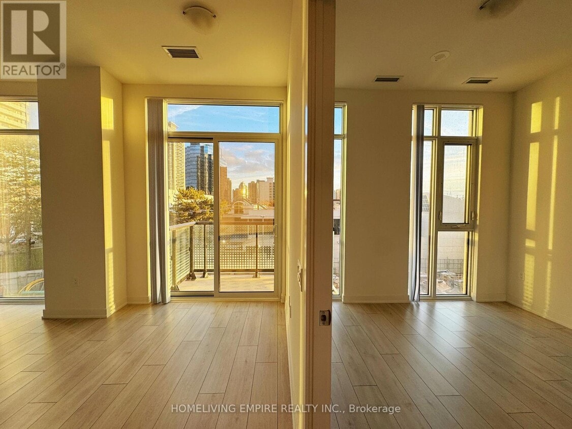 Photo principale - 5858 Yonge St