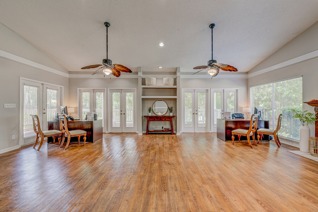 Building Photo - Live Oaks at Killearn