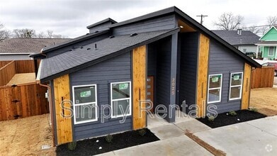 Building Photo - 2025 Stuart St