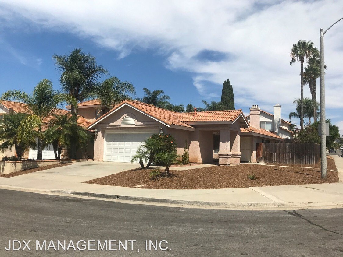 Primary Photo - 3 br, 2 bath House - 1202 CORTE CIELO