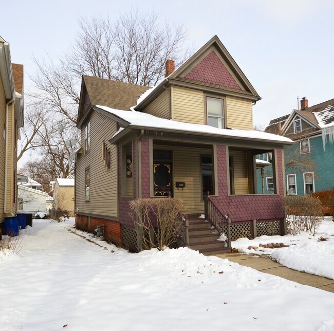 Foto del edificio - 2626 Union St