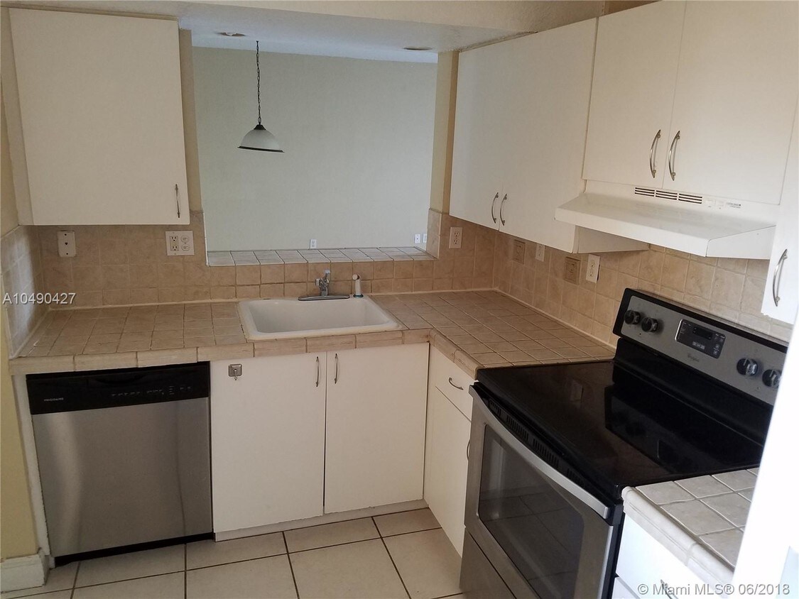 Primary Photo - 12555 NW 11th Way