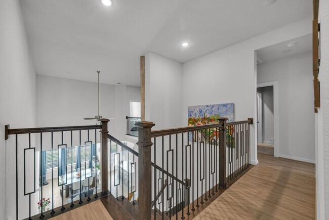 Foto del edificio - 16531 Lake Austin St