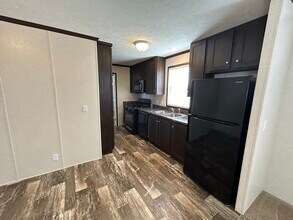 Building Photo - 118 Texas